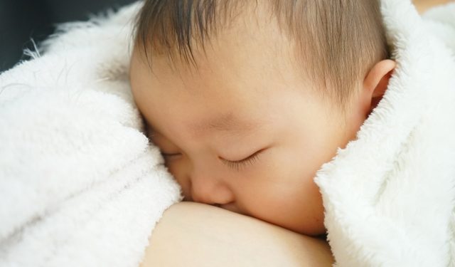 産後の授乳は３時間おき 出産後から始まる授乳について 産婦人科オンラインジャーナル