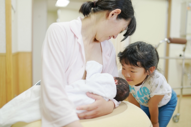 できればもっと母乳を増やしたい 母乳分泌増加のためにできること 産婦人科オンラインジャーナル